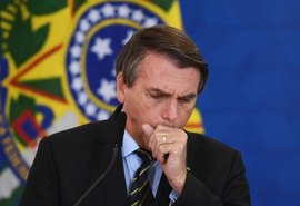 Bolsonaro é internado nos EUA com dores abdominais, diz colunista