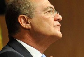 Governo de Bolsonaro é um Titanic a procura de um iceberg, diz Renan Calheiros