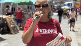 Lenilda Luna realiza brigada do jornal A Verdade no calçadão do Centro de Maceió e defende aumento de 100% no salário mínimo