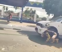 Acidente entre carros é registrado próximo ao Cepa, em Maceió