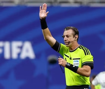 Raphael Claus apita CSA x Uberlândia em jogo decisivo pela Série D