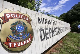 PF cumpre mandados judiciais em investigação sobre fake news