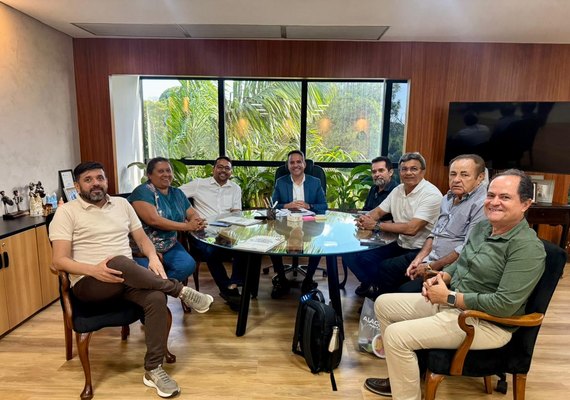 Unicafes-AL apresenta resultados em reunião com governador Paulo Dantas