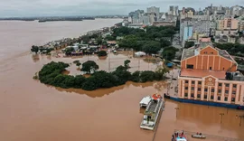 Rio Guaíba se aproxima da cota de alerta em Porto Alegre