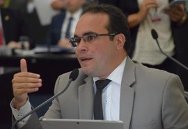 Atraso na distribuição de sementes é absurdo, diz Maia