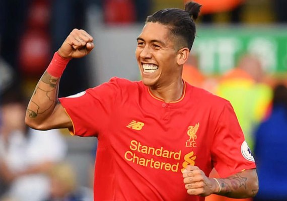 Tite volta a chamar Firmino para amistosos da seleção