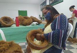 Curso ensina comunidade da Pindorama a produzir caqueiras e xaxins de coco