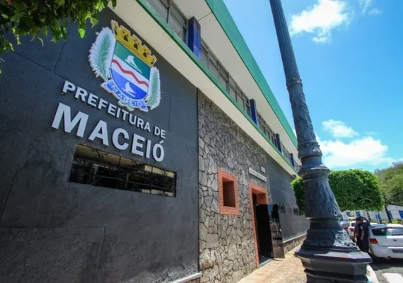 Prefeitura de Maceió paga salário de servidores nesta terça (26)