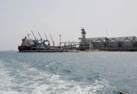 Houthis anunciam bloqueio naval contra Arábia Saudita em apoio ao Irã