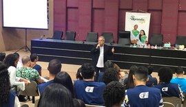 Presidente do TCE é homenageado em evento promovido pelo CIEE