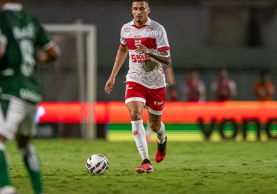 CRB terá desfalque de Henri e disputa aberta na defesa contra Náutico
