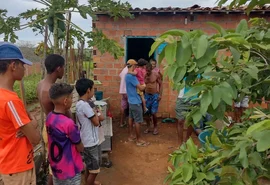 Homem morre afogado em caixa d'água e é encontrado por amigos