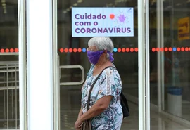 Quarta dose de vacina contra Covid-19 para idosos será aplicada a partir de segunda (21)