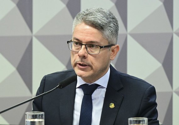 Relatório da CPI liga facções criminosas ao sistema financeiro formal