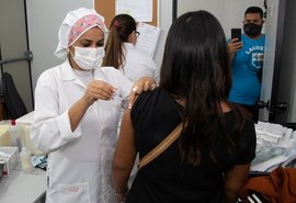 Maceió inicia vacinação contra a Covid-19 de pessoas com 37 anos nesta quarta-feira (7)