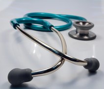 MEC aplica punições a 99 cursos de medicina após Enamed 2025