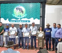 Comenda Mair Amaral é entregue pela 1ª vez durante a Expo Bacia Leiteira