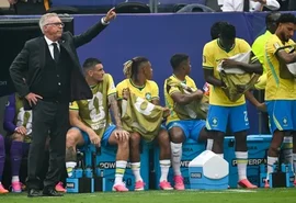 Ancelotti lamenta eliminação, mas projeta novo ciclo da Seleção Brasileira