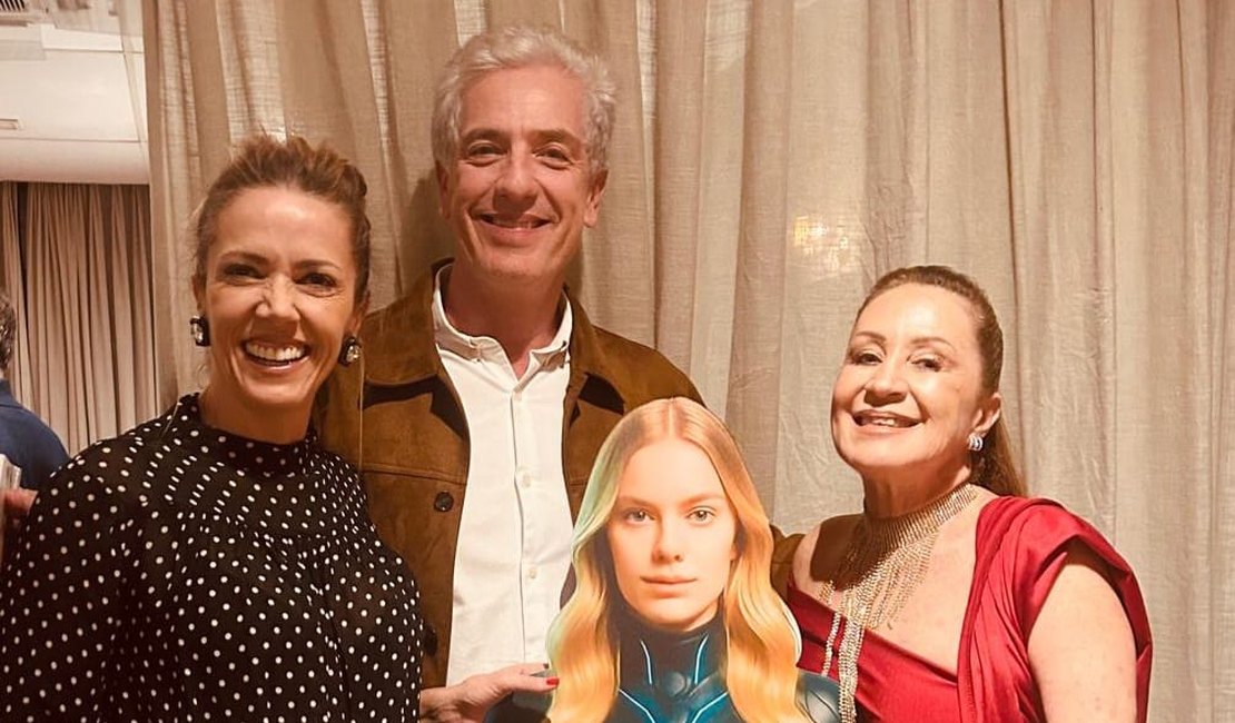 Betth Ripolli lança livro: “A Inteligência Artificial & Eu” em clima de descontração e muita emoção em noite Paulistana