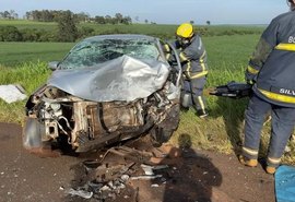 Uma criança e dois adultos morrem em colisão entre carros na BR-369 no PR