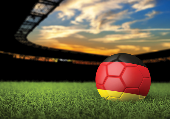 Após dois meses de paralisação, futebol na Alemanha reinicia neste sábado