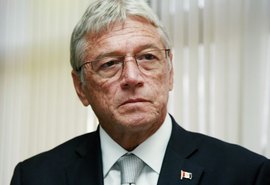MPE pede bloqueio de R$1,6 bi de Teotônio Vilela