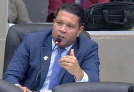 Allan Pierre pede que Prefeitura resolva acúmulo de lixo no Benedito Bentes
