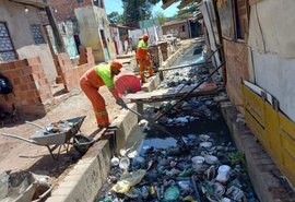 Sudes inicia limpeza de canal na comunidade da Brejal, no bairro da Levada