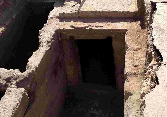 Túmulos infantis de 2.500 anos com cintos de bronze são descobertos na Itália