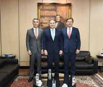 “Renan Filho tem maior capacidade gerencial do que Tarcísio”, diz deputado