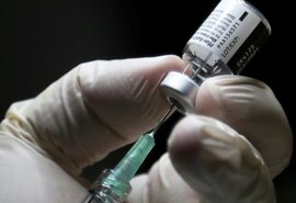 Doses da vacina AstraZeneca serão disponíveis em fevereiro