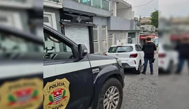 Mulher morre com rosto dilacerado e filha culpa filhotes de cachorro