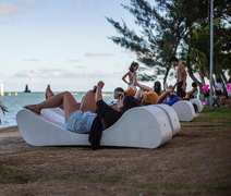 Orla de Maceió ganha novo visual com a instalação de novos mobiliários