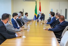 Governador em exercício dialoga com deputados estaduais