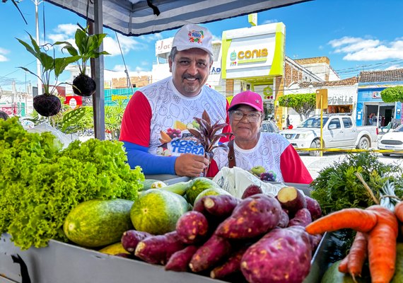 Comercialização de alimentos saudáveis e de qualidade fortalece cadeia produtiva local no Circuito de Feiras
