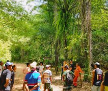 Pessoas em situação de rua aproveitam dia de lazer no Parque Municipal