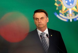 Bolsonaro desfilará em carro aberto, apesar de receio com segurança