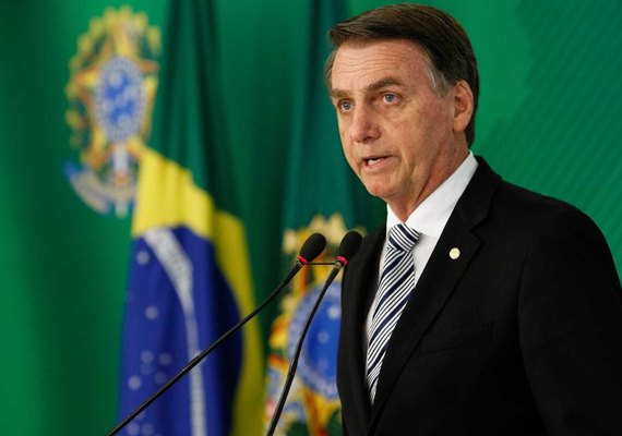 Cirurgia de Bolsonaro é adiada para 2019