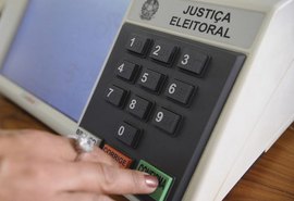 Pesquisas esquentam bastidores da política em AL