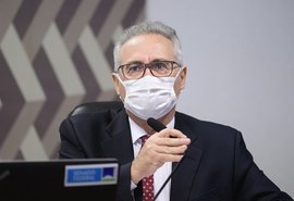 Renan Calheiros alfineta Sergio Moro: 'Incompetente'.