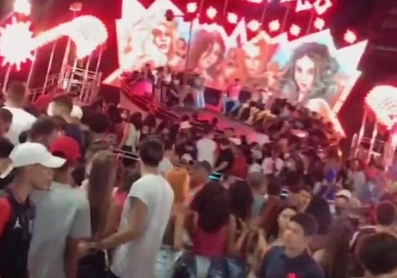Em plena pandemia, tumulto é registrado em parque de diversão na capital