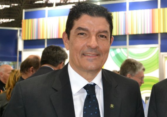 Ex-ministro do Turismo assume diretoria do Sebrae AL