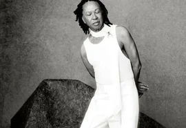 Djavan anuncia turnê comemorativa de 50 anos com shows em 11 capitais em 2026