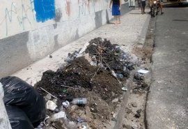 Slum retira quase 4 toneladas de lixo do Centro de Maceió