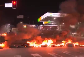 Moradores do Bom Parto protestam novamente contra falta d'água e bloqueiam vias