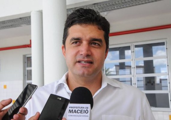 Rui Palmeira só mudará de partido após retorno do PSDB