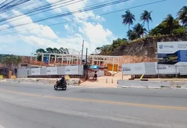 Prefeitura de Maceió e Braskem constroem UBS e creche em área de risco, denunciam moradores