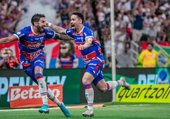 Fortaleza assume liderança do Brasileiro com vitória sobre Corinthians