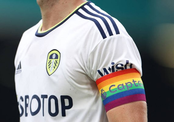 Fifa proíbe uso de braçadeira em apoio à comunidade LGBTI+ na Copa