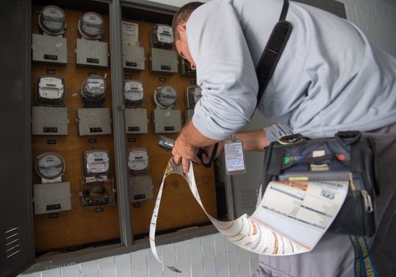 Comissão de Fiscalização discute reajuste na conta de energia elétrica